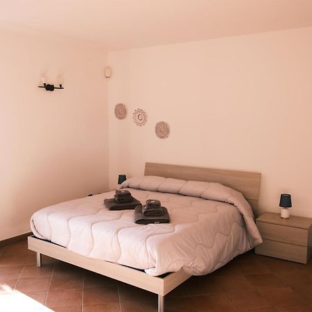 Dolce Casa Da Roby E Andrea By Portofinovacanze San Maurizio di Monte Exteriör bild