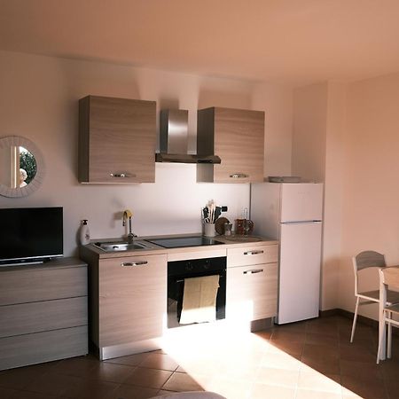 Dolce Casa Da Roby E Andrea By Portofinovacanze San Maurizio di Monte Exteriör bild