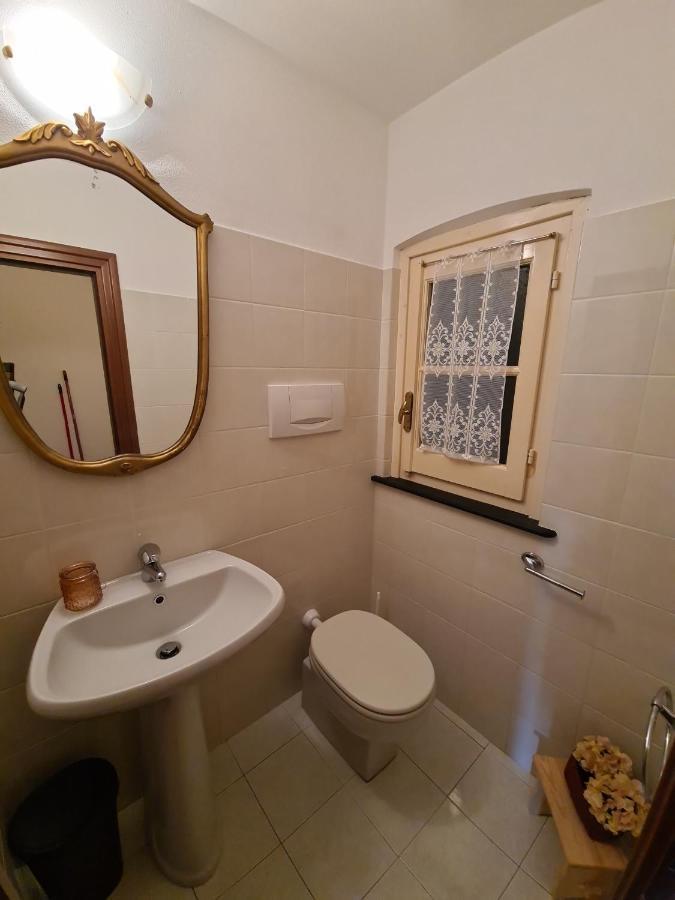 Dolce Casa Da Roby E Andrea By Portofinovacanze San Maurizio di Monte Exteriör bild
