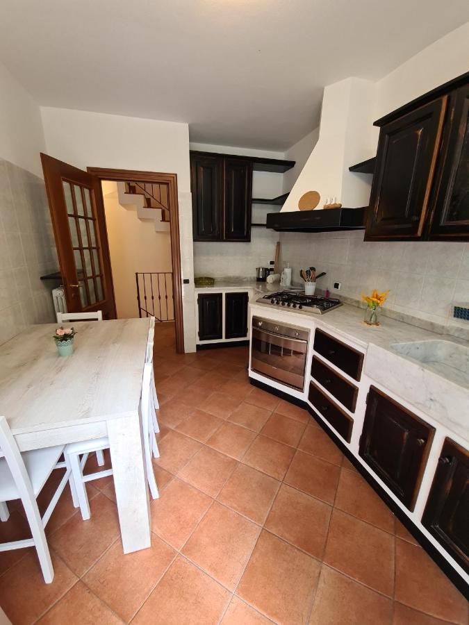 Dolce Casa Da Roby E Andrea By Portofinovacanze San Maurizio di Monte Exteriör bild